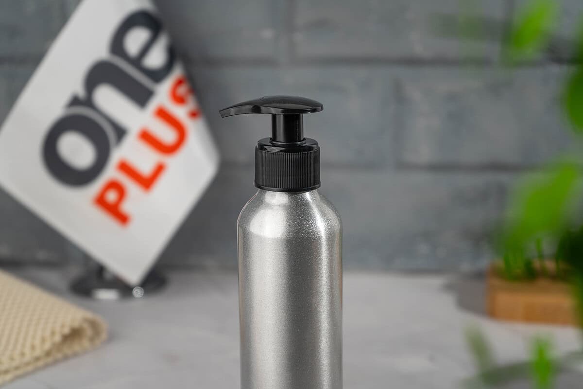 Nergis Lotion Pump black color on a bottle Nergis Lotion Pump black color on a bottle